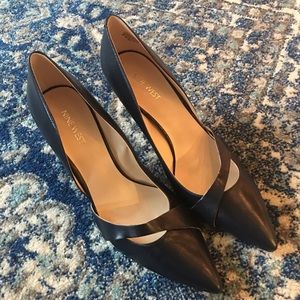 NWOT Nine West Navy Pumps